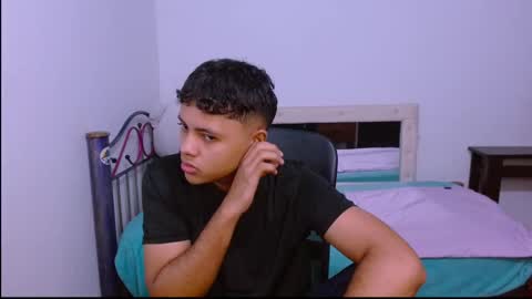 Snapshot of levii_7 chatting on 6, 11, 2025 0600AM-1200PM - online show from 6, 11, 2025