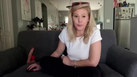 Snapshot of lexi_shocker chatting on 23, 11, 2025 Lexi online show from 23, 11, 2025