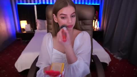 lexi_si online show from 28, 2, 2025