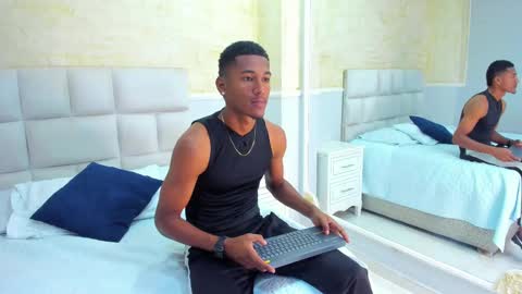 Lexi  Derek online show from 20, 9, 2025