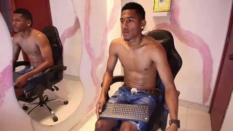 Lexi  Derek online show from 23, 9, 2025