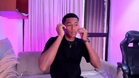 Lexi  Derek online show from 16, 11, 2025