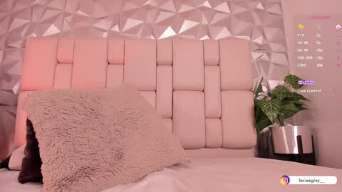 Snapshot of lexiee_grey_ chatting on 27, 1, 2025 Lexie online show from 27, 1, 2025