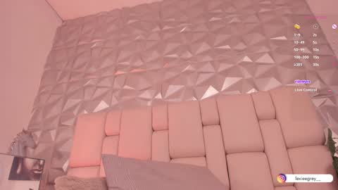 Snapshot of lexiee_grey_ chatting on 28, 1, 2025 Lexie online show from 28, 1, 2025