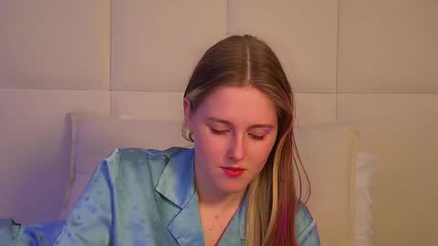 Snapshot of lexireadway chatting on 16, 11, 2025 Lexi online show from 16, 11, 2025