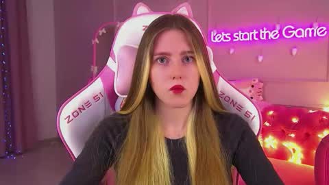 Snapshot of lexireadway chatting on 2, 12, 2025 Lexi online show from 2, 12, 2025