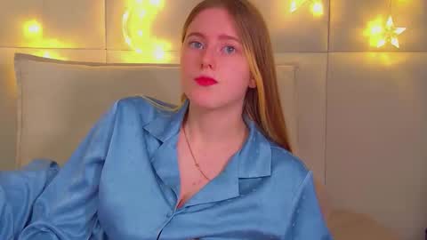 Snapshot of lexireadway chatting on 3, 12, 2025 Lexi online show from 3, 12, 2025