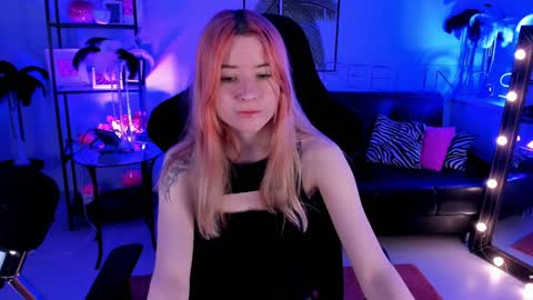 Snapshot of lexiwenford chatting on 2, 12, 2024 Lexi Wenford NO NUDE GODDESS online show from 2, 12, 2024