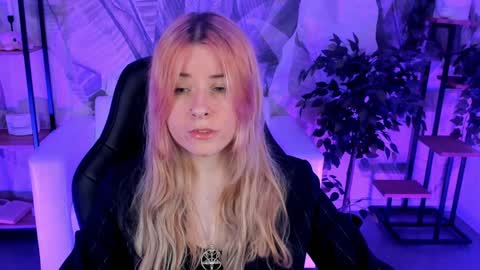 Snapshot of lexiwenford chatting on 14, 12, 2024 Lexi Wenford NO NUDE GODDESS online show from 14, 12, 2024