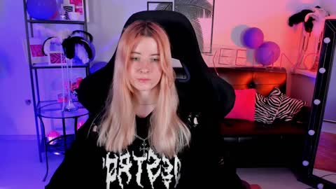 Snapshot of lexiwenford chatting on 19, 12, 2024 Lexi Wenford NO NUDE GODDESS online show from 19, 12, 2024