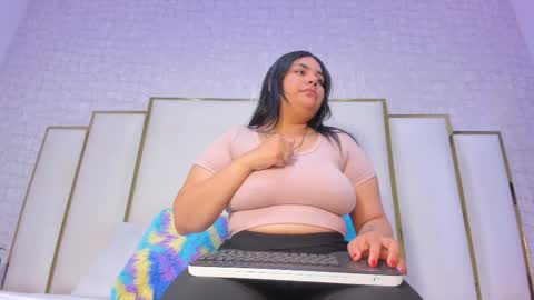 lexy and mia online show from 23, 12, 2025