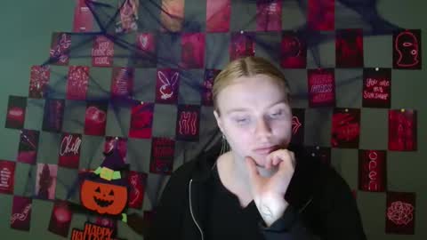 Leyla online show from 17, 10, 2025