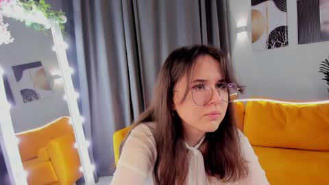 leylamirage online show from 8, 4, 2026