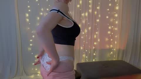 Linda my FANSLY  red fury online show from 23, 12, 2025