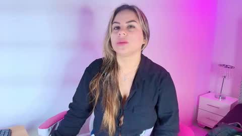 Lia  online show from 8, 3, 2026