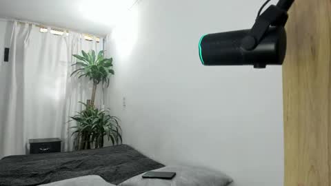 Snapshot of lia_and_felipe chatting on 30, 11, 2025 Lia y Felipe -- online show from 30, 11, 2025