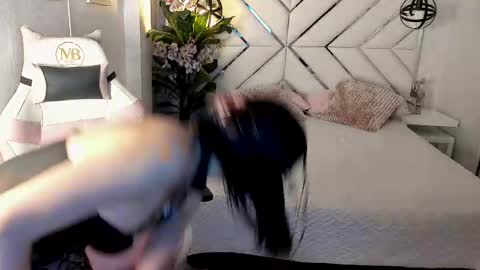 Snapshot of lia_blaze chatting on 18, 4, 2026 Lia online show from 18, 4, 2026
