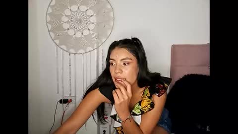 Snapshot of lia_hottie chatting on 14, 11, 2025 Lia online show from 14, 11, 2025