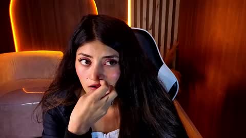 Online 1400 - 2100 online show from 2, 4, 2026