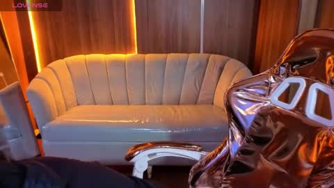 Online 1400 - 2100 online show from 16, 4, 2026