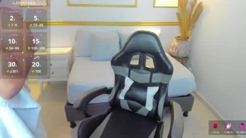 Snapshot of lia_sexx19 chatting on 10, 10, 2025 Lia online show from 10, 10, 2025
