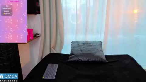 Snapshot of lia_summer1 chatting on 14, 11, 2025 lia summer1 online show from 14, 11, 2025