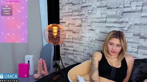 Snapshot of lia_summer1 chatting on 27, 11, 2025 lia summer1 online show from 27, 11, 2025