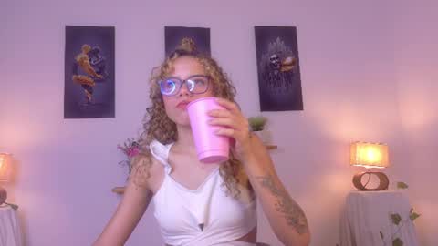 Snapshot of lia_valmont_18 chatting on 13, 6, 2026 Juliana online show from 13, 6, 2026