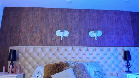 liaa turner  online show from 14, 9, 2025