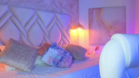 Lia Cox online show from 2, 4, 2026