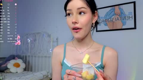 Lia  online show from 12, 2, 2025