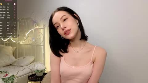 Lia  online show from 1, 3, 2025