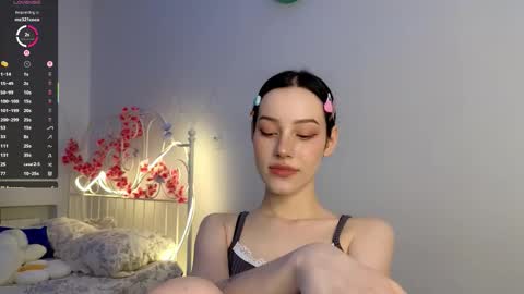 Lia  online show from 16, 9, 2025