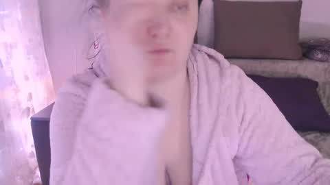 miss Lia  colection for travel online show from 26, 1, 2025