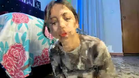 Snapshot of liakent24 chatting on 14, 12, 2024 Lia Kent online show from 14, 12, 2024