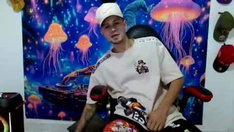 Snapshot of liam_andres12 chatting on 15, 7, 2026 Andres online show from 15, 7, 2026