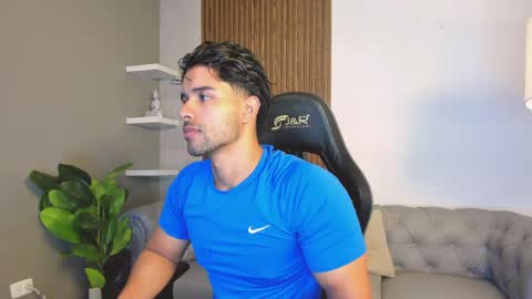 Liam Collins online show from 15, 4, 2026