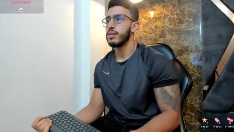 Snapshot of liam_kleiin chatting on 13, 9, 2025 LIAM KLEIN online show from 13, 9, 2025