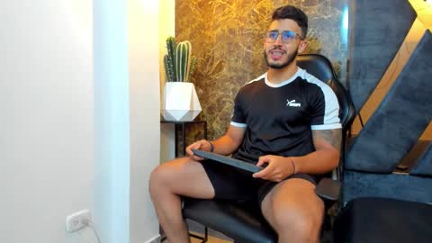 Snapshot of liam_kleiin chatting on 20, 9, 2025 LIAM KLEIN online show from 20, 9, 2025