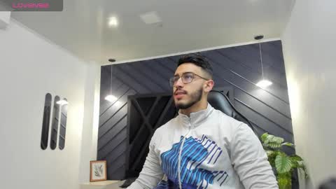 Snapshot of liam_kleiin chatting on 20, 10, 2025 LIAM KLEIN online show from 20, 10, 2025