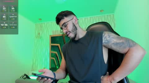 Snapshot of liam_kleiin chatting on 26, 11, 2025 LIAM KLEIN online show from 26, 11, 2025