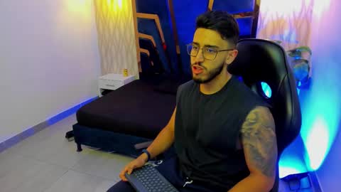 LIAM KLEIN online show from 19, 12, 2025