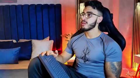 LIAM KLEIN online show from 15, 7, 2026