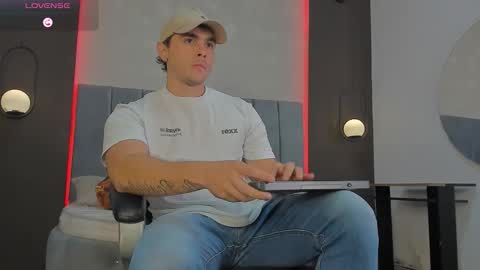 Liam online show from 12, 3, 2026