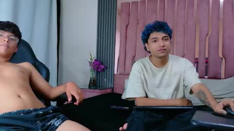 Snapshot of liamandjordan chatting on 29, 10, 2025 LiamANDjordan online show from 29, 10, 2025