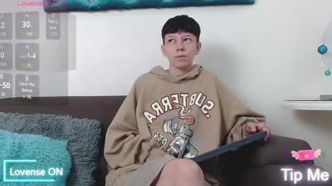 Snapshot of liambrown09 chatting on 1, 12, 2025 Liam online show from 1, 12, 2025