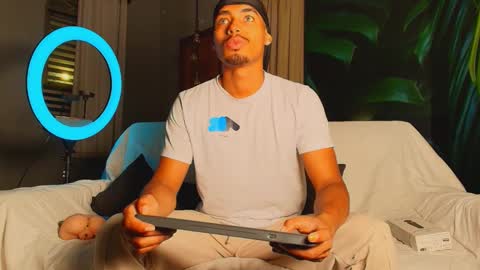 Snapshot of liambyrne chatting on 18, 12, 2025 Liam Byrne online show from 18, 12, 2025