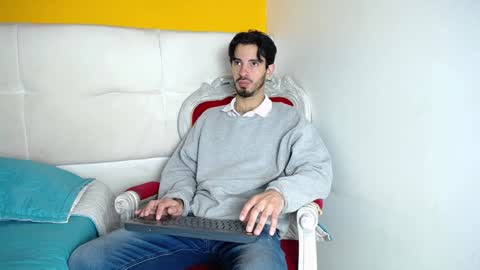 LiamLuxe online show from 11, 12, 2024