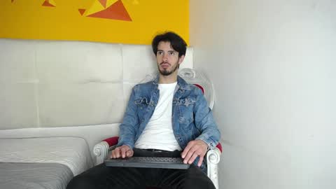 LiamLuxe online show from 24, 1, 2025