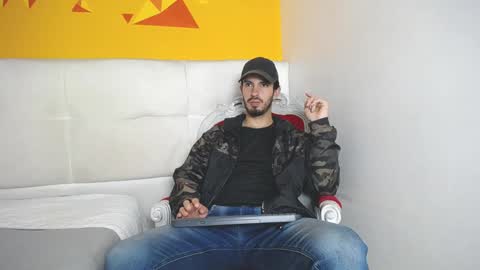LiamLuxe online show from 27, 1, 2025